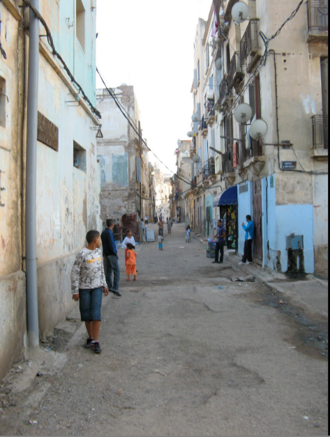 Street in Oran, 2000s. Courtesy of the author. 